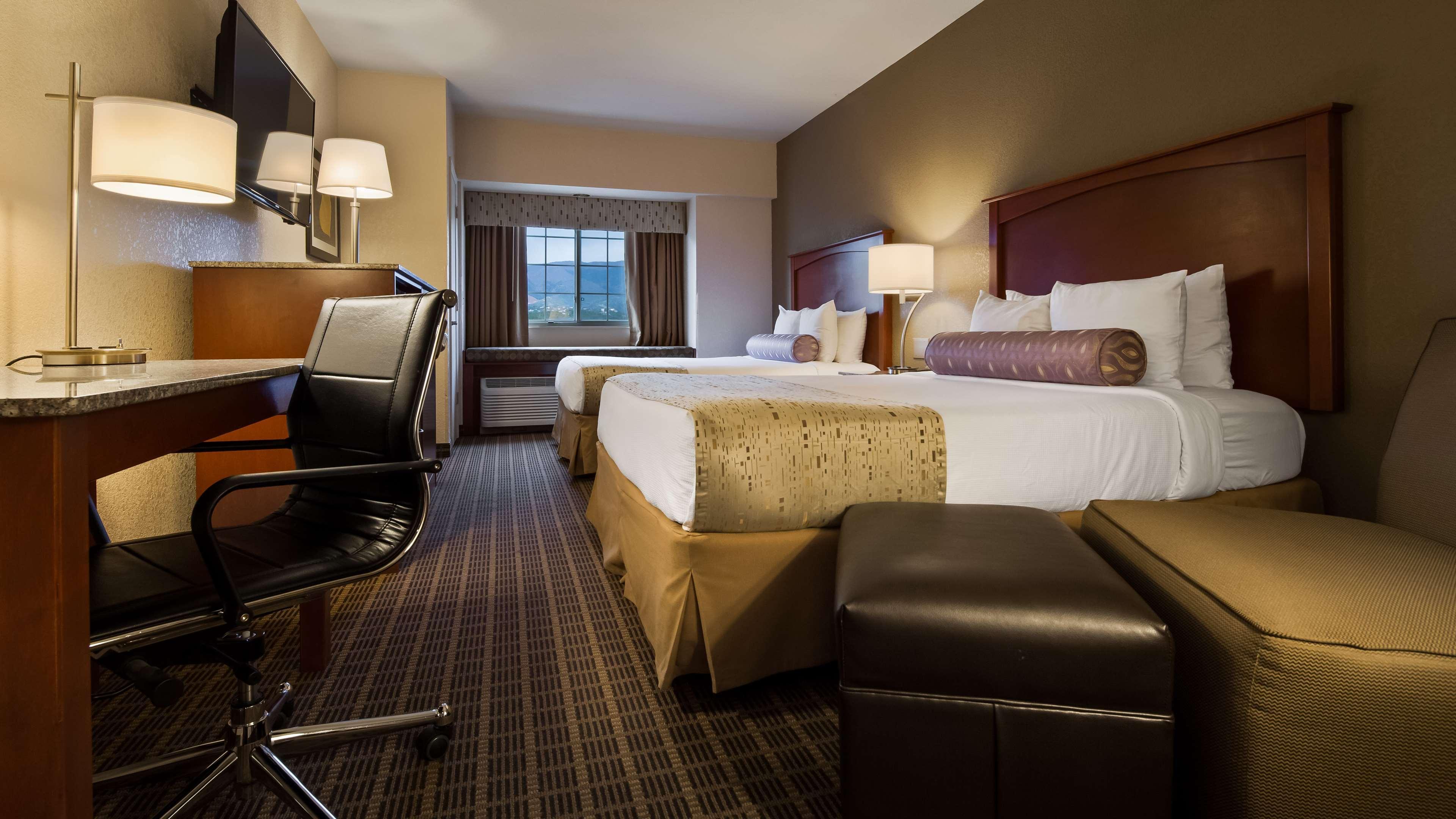 Western Peak Vista & Hotel 3*